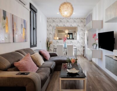 Apartamento vacacional con balcón y wifi y aire acondicionado