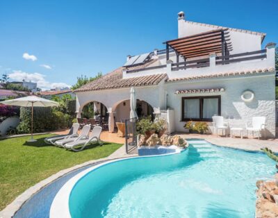 Villa vacacional con vistas al mar, Wi-Fi y aire acondicionado